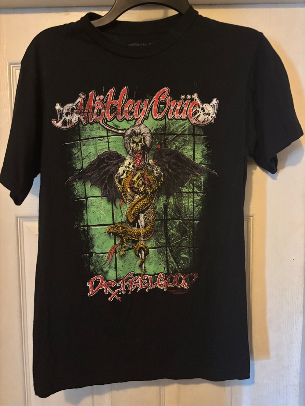 Mötley Crüe Black Short  Sleeve Graphic Tee - Dr. Feelgood Design Size Small